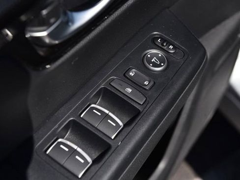 Used 2025 Honda CR-V EX-L image 8