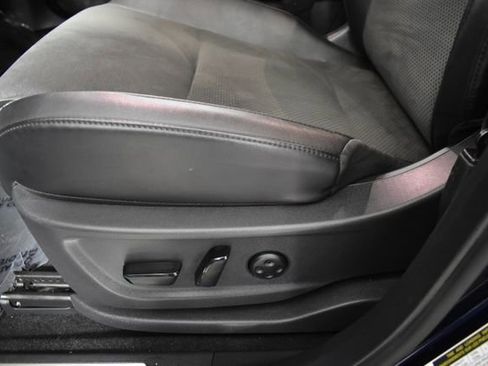 Certified 2023 Nissan Ariya AWD image 11