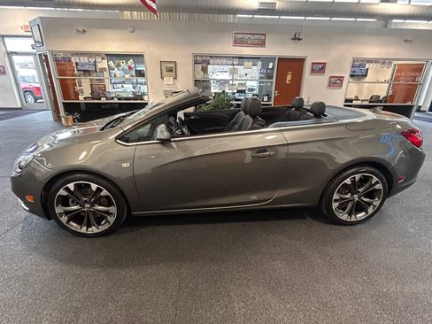 Used 2017 Buick Cascada Premium image 7