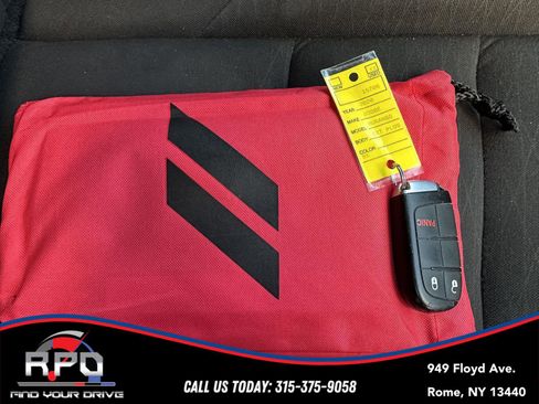 Used 2020 Dodge Durango SXT AWD/4WD image 31