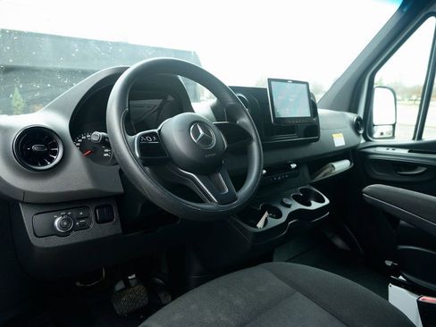 Used 2019 Mercedes-Benz Sprinter 144 Cargo image 12
