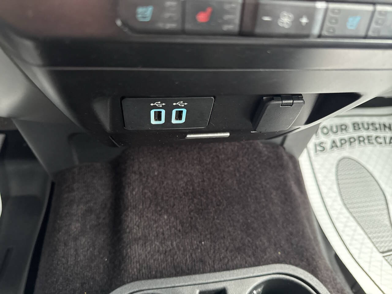 Used 2017 Ford F150 Lariat w/ Equipment Group 501A Mid AWD/4WD image 35