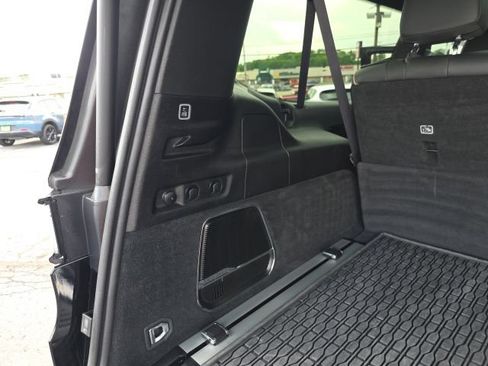 Used 2025 Jeep Grand Wagoneer L Series III w/ Rear Seat Video Group 1 AWD/4WD image 48