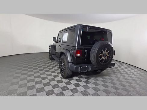 Used 2019 Jeep Wrangler Sport AWD/4WD image 43