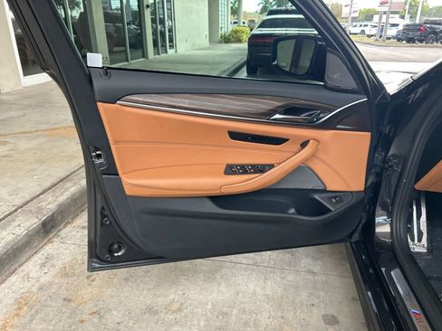 Used 2022 BMW 540i w/ M Sport Package image 41