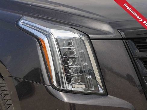 Used 2018 Cadillac Escalade Premium Luxury AWD/4WD image 4
