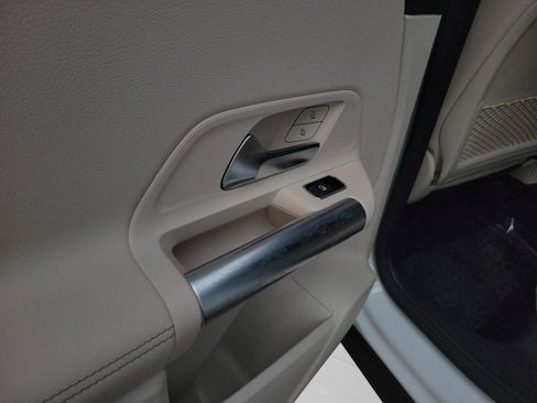 Certified 2026 Mercedes-Benz GLA 250 image 11