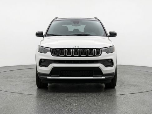 Used 2025 Jeep Compass Limited image 2