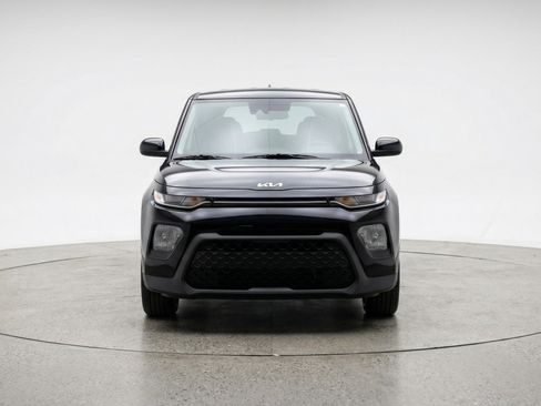 Used 2025 Kia Soul LX w/ LX Technology Package FWD image 2