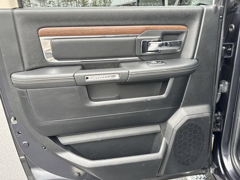 Used 2016 RAM 1500 Laramie w/ Convenience Group image 27