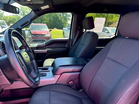 Used 2018 Ford F150 XLT w/ Equipment Group 301A Mid RWD image 4