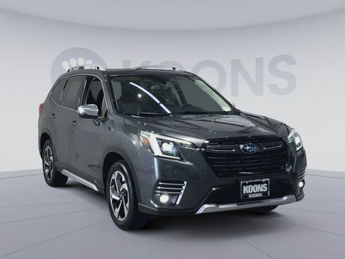 Used 2023 Subaru Forester Touring AWD/4WD image 4