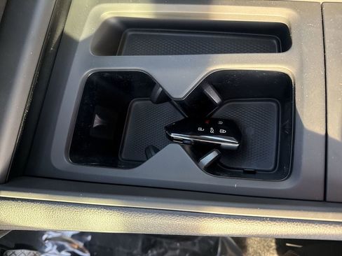 New 2026 Volkswagen Tiguan SE AWD/4WD image 35