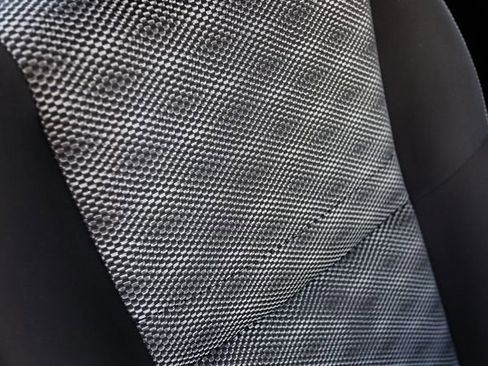 Used 2017 Nissan Rogue Sport SV w/ SV All-Weather Package AWD/4WD image 39