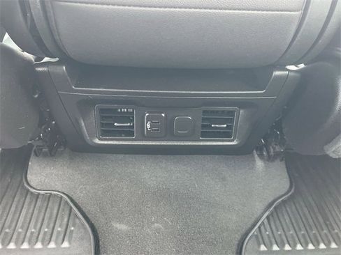 Used 2022 Chevrolet Silverado 2500 LT w/ Convenience Package image 20