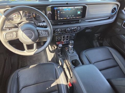 Used 2024 Jeep Wrangler Unlimited Rubicon 4xe AWD/4WD image 8