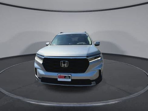 Used 2023 Honda Pilot Elite image 3