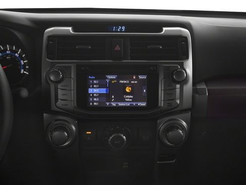 Used 2017 Toyota 4Runner SR5 AWD/4WD image 10