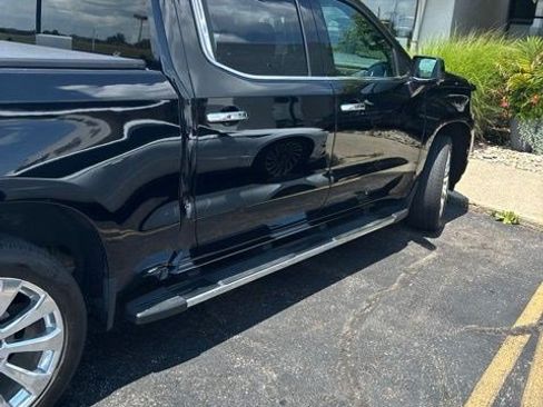 Used 2020 Chevrolet Silverado 1500 High Country w/ Technology Package AWD/4WD image 5
