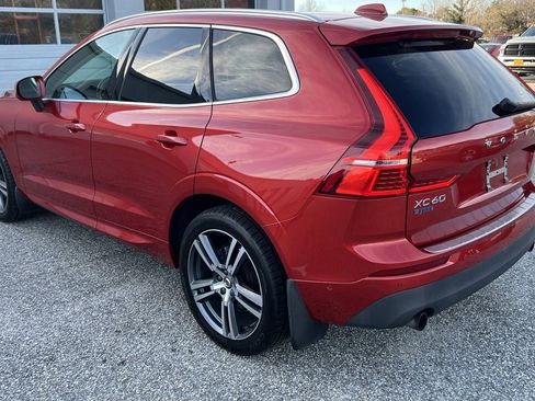 Used 2018 Volvo XC60 T5 Momentum w/ Convenience Package image 5