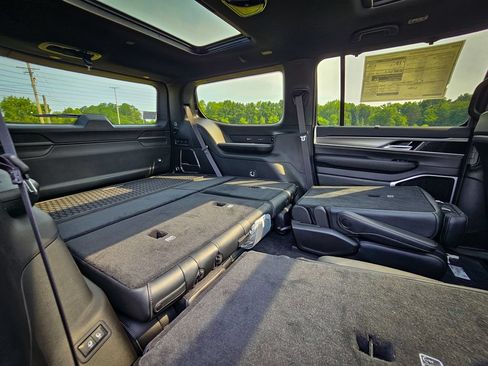 New 2026 Jeep Grand Wagoneer Limited AWD/4WD image 45
