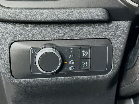 Used 2020 Ford Escape SE FWD image 17
