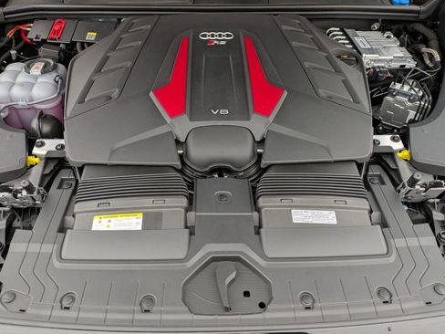 New 2026 Audi RS Q8 performance image 12