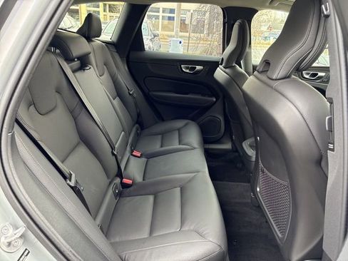 Used 2025 Volvo XC60 B5 Plus image 14