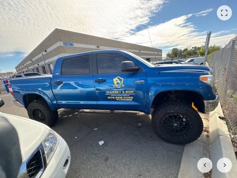Used 2017 Toyota Tundra SR5 w/ SR5 Upgrade Package AWD/4WD image 2