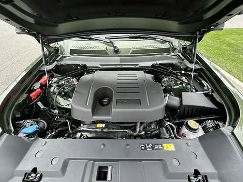Used 2026 Land Rover Defender 110 X-Dynamic SE AWD/4WD image 14