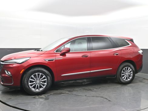 Used 2024 Buick Enclave Premium image 5