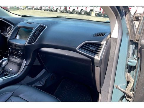 Used 2016 Ford Edge SEL w/ Equipment Group 201A AWD/4WD image 18