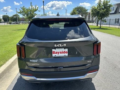 New 2025 Kia Sorento EX image 19