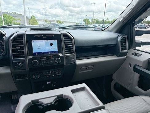 Used 2022 Ford F250 XL w/ Power Equipment Group RWD image 20