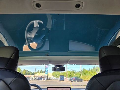 Used 2020 Tesla Model 3 Standard Range Plus image 19