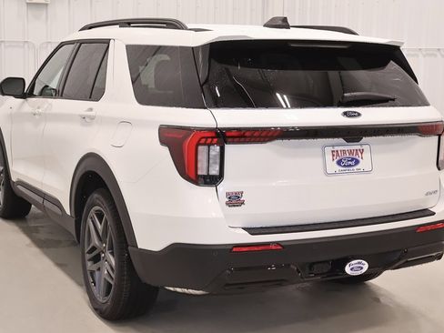 New 2026 Ford Explorer ST-Line w/ ST-Line Street Pack image 6