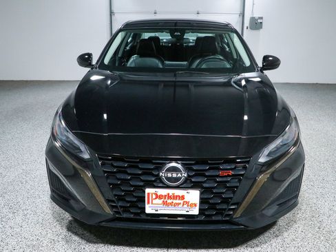Used 2024 Nissan Altima 2.5 SR FWD image 4