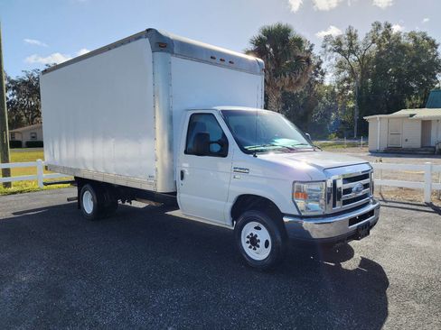 Used 2015 Ford E-350 and Econoline 350 Super Duty image 8