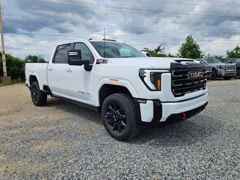 New 2026 GMC Sierra 2500 AT4 w/ AT4 Premium Plus Package AWD/4WD image 8