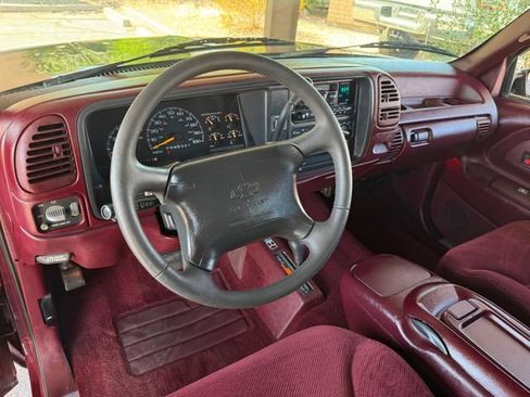 Used 1995 Chevrolet Silverado 1500 4x4 Regular Cab image 38