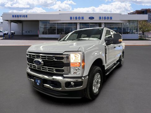 Certified 2024 Ford F350 XLT w/ FX4 Off-Road Package image 7