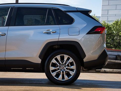 Used 2025 Toyota RAV4 Limited w/ Advanced Technology Package AWD/4WD image 4