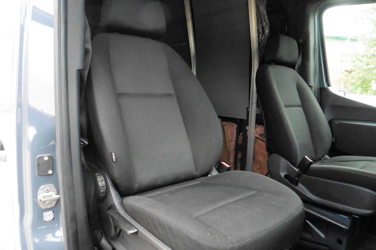 Used 2019 Mercedes-Benz Sprinter 170 image 12