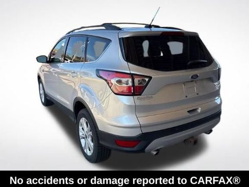 Used 2017 Ford Escape SE w/ Equipment Group 201A AWD/4WD image 3