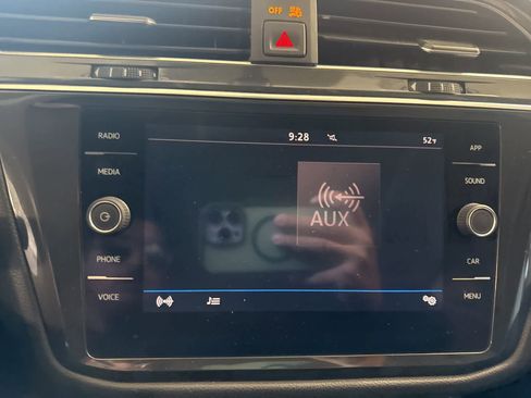 Used 2019 Volkswagen Tiguan SE FWD image 25