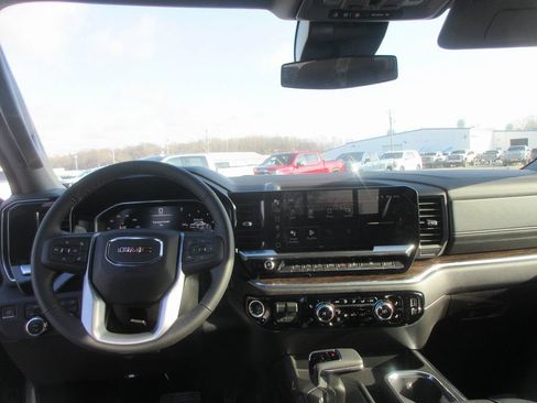 New 2026 GMC Sierra 1500 Elevation w/ Elevation Premium Package AWD/4WD image 17