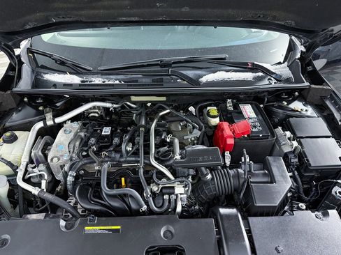 Certified 2021 Nissan Sentra S image 32