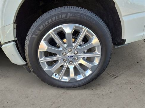 Used 2021 Ford F150 Limited image 14