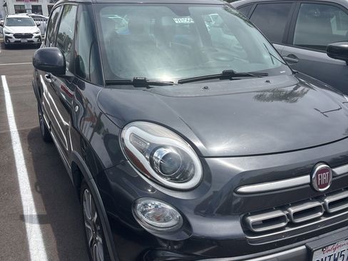 Used 2019 FIAT 500L Trekking FWD image 2