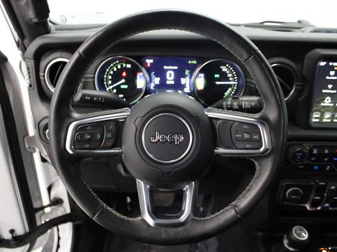Used 2022 Jeep Wrangler Unlimited Sahara w/ Cold Weather Group AWD/4WD image 19